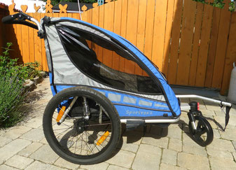 Qeridoo Fahrrad Anhänger Sportrex2 mit 2 Kindern im Test